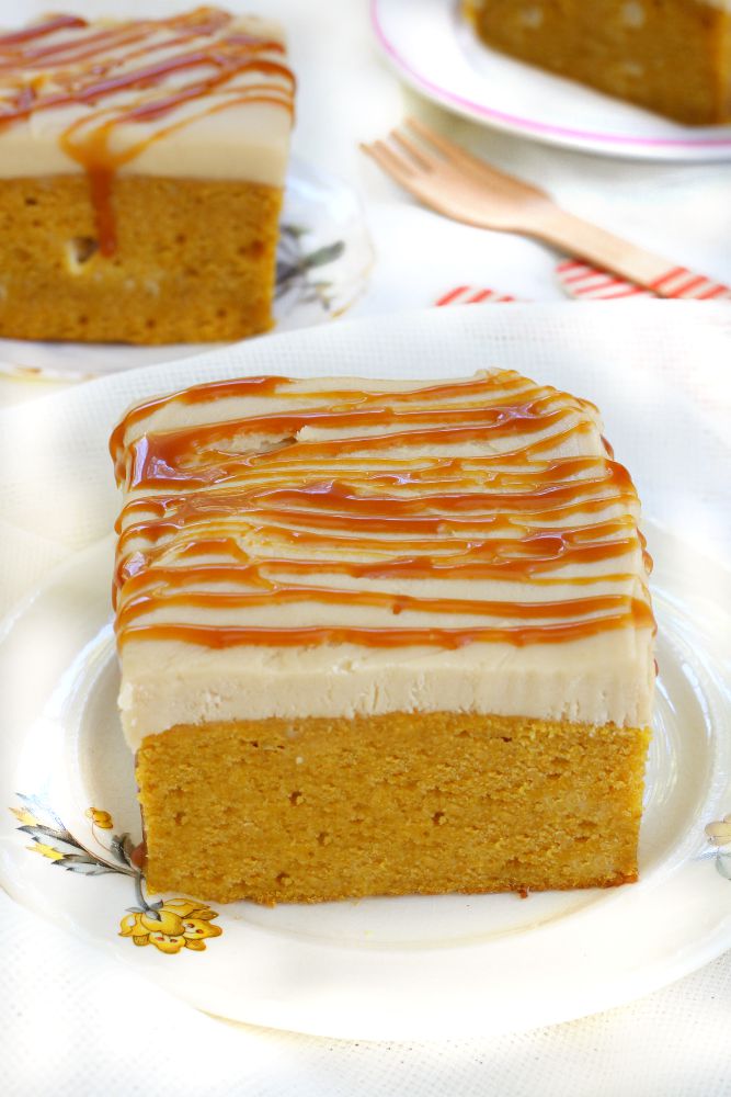 Pumpkin poke cake recipe